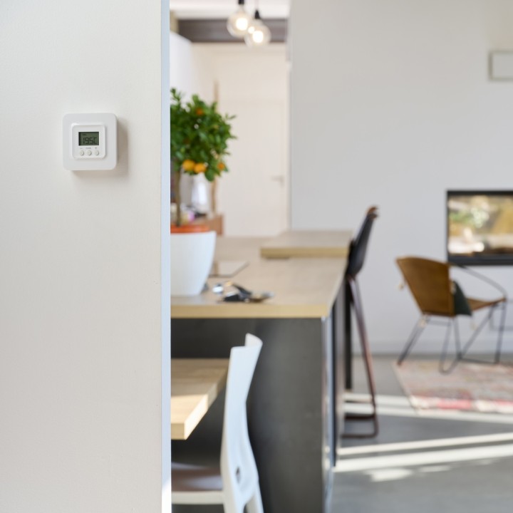 Pack Tybox 5000 connecté [- Pack thermostat filaire connecté pour chauffage eau chaude - Delta Dore]